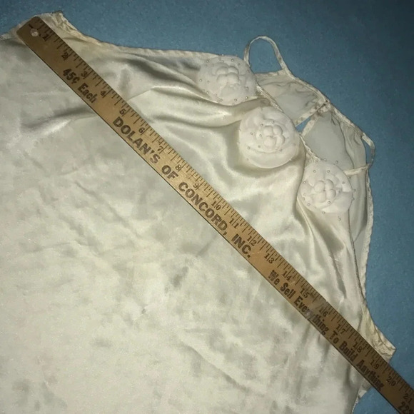 UNBRANDED satin/silk beautiful rosettes embellished spaghetti strap tank size M - Picture 6 of 6